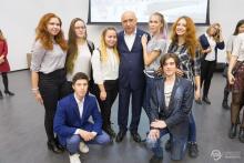 Ректор Ильшат Гафуров встретился с творческими студентами университета